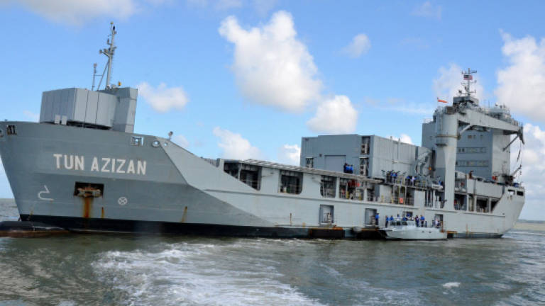 RMN takeover operation of Tun Azizan auxiliary vessel