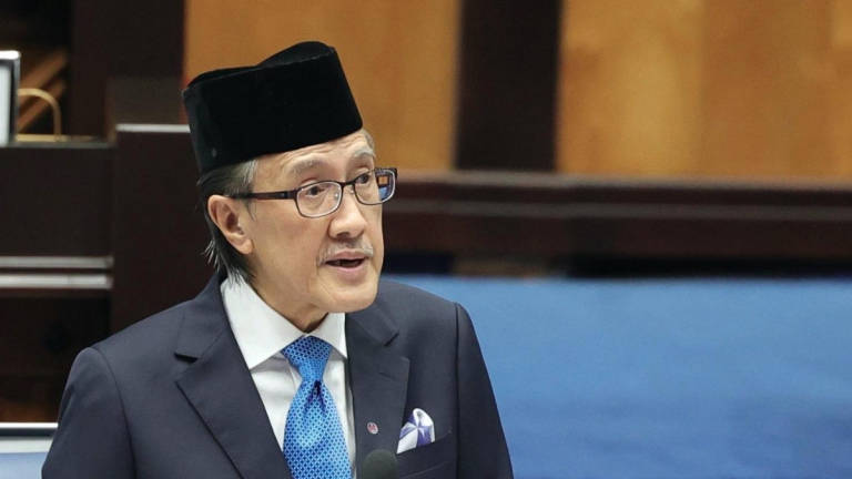 Menteri Kewangan negeri Datuk Seri Masidi Manjun. - BERNAMA