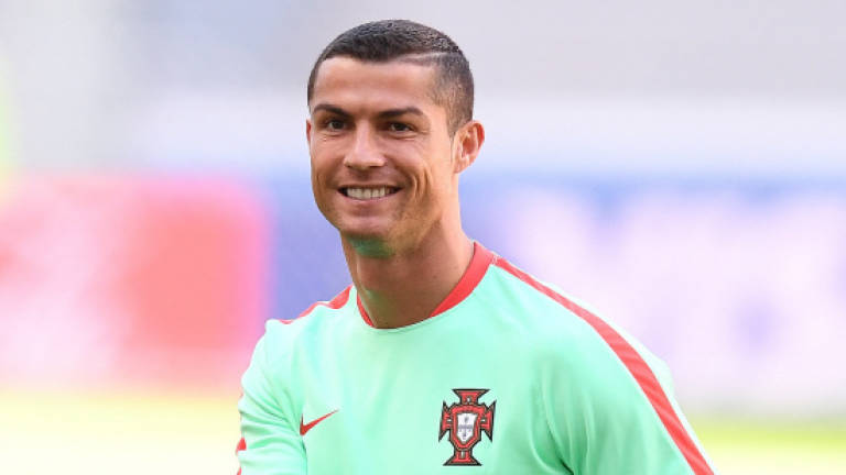 Troubled Ronaldo eyes more silver at Confederations Cup