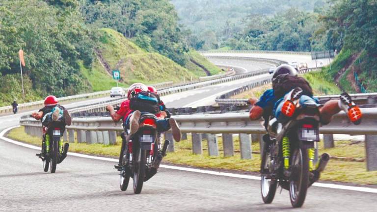 The rise of the “Mat Rempit” culture – street racers notorious for their reckless stunts – remains largely unchecked. – SUNPIC