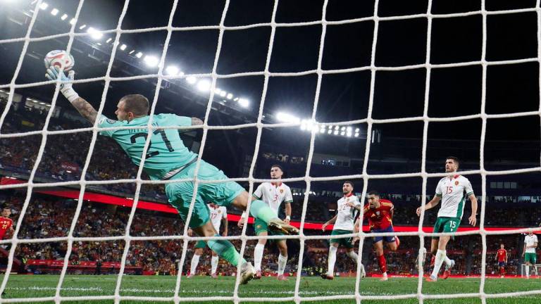 Football - FIFA World Cup - UEFA Qualifiers - Group E - Spain v Bulgaria - Estadio Jose Zorrilla, Valladolid, Spain - October 14, 2025Bulgaria's Svetoslav Vutsov in action as Spain's Mikel Merino scores their first goal - REUTERSPIX