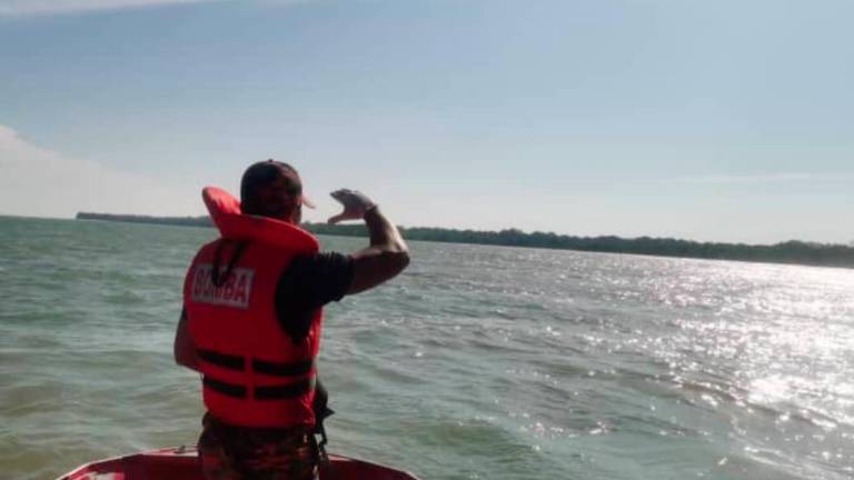 Search and rescue operation is ongoing following the boat tragedy in the South China Sea off the coast of Sibu. - Sarawak JBPM