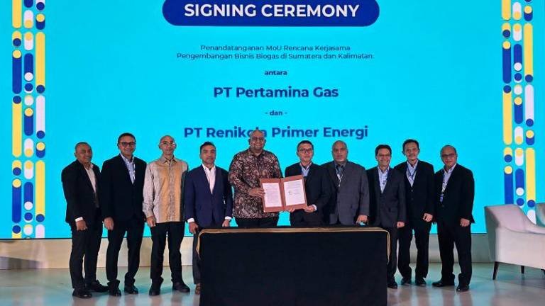 Official signing ceremony between reNIKOLA and PT Pertamina Gas for biogas business development.