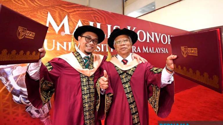 Datuk Dr. Md Damiri Md Sairi (right)/Credits: Universiti Putra Malaysia–Bernamapix