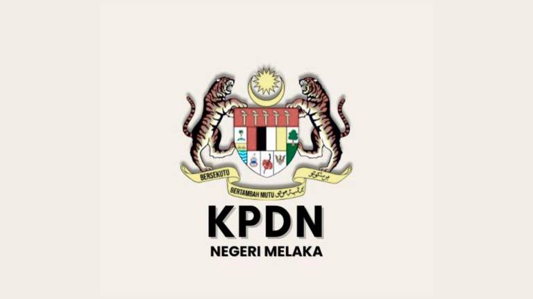 Melaka KPDN seizes 4.1 tonnes of illegal fertiliser in Ayer Keroh