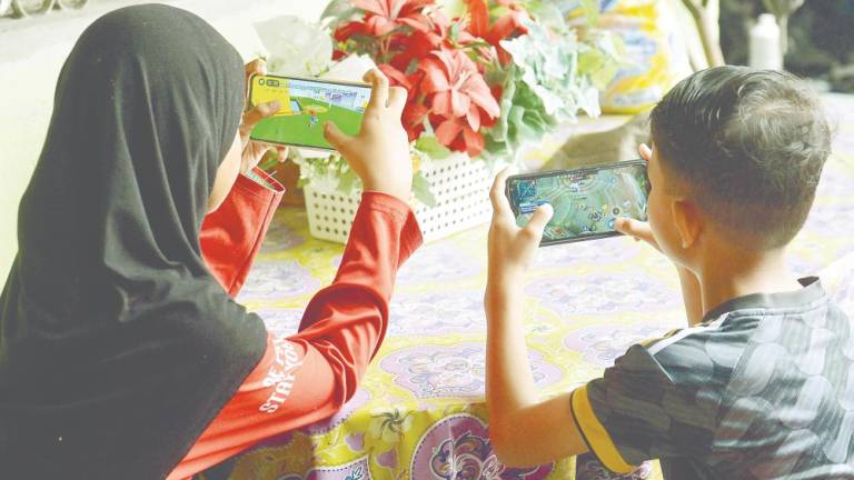 Anna Misya’il said excessive gaming is generally defined as playing for more than four hours daily or 30 hours weekly, particularly when it interferes with daily activities, sleep and responsibilities. – MASRY CHE ANI/THESUN