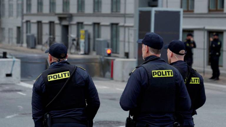 Police officers stand in front of Christiansborg Palace ahead of the informal meeting of European Union leaders in Copenhagen, Denmark, September 30, 2025. - REUTERSPIX