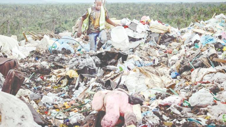 Disposable products such as tampons and sanitary pads contribute heavily to landfill waste. – SYED AZAHAR SYED OSMAN/THESUN