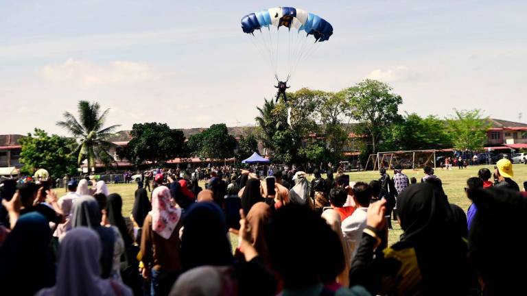 BERNAMAPIX