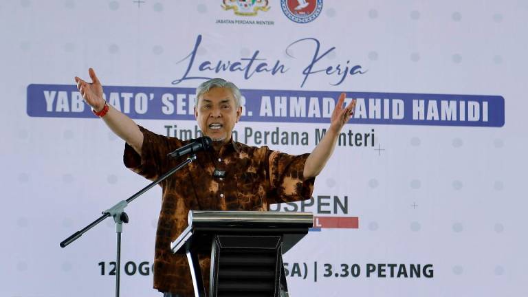 - fotoBERNAMA