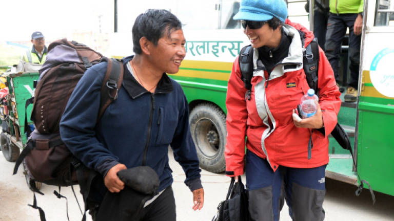 Climbing to resume on Mount Everest by next week