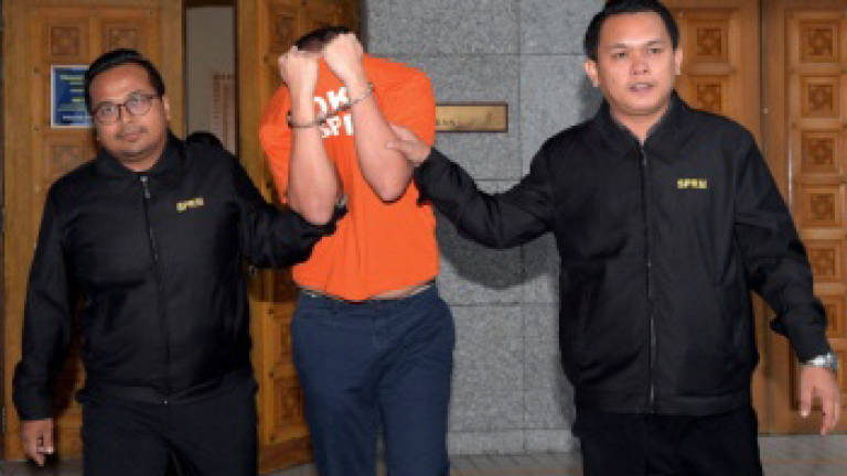 1MDB probe: Najib's former special officer freed on bail