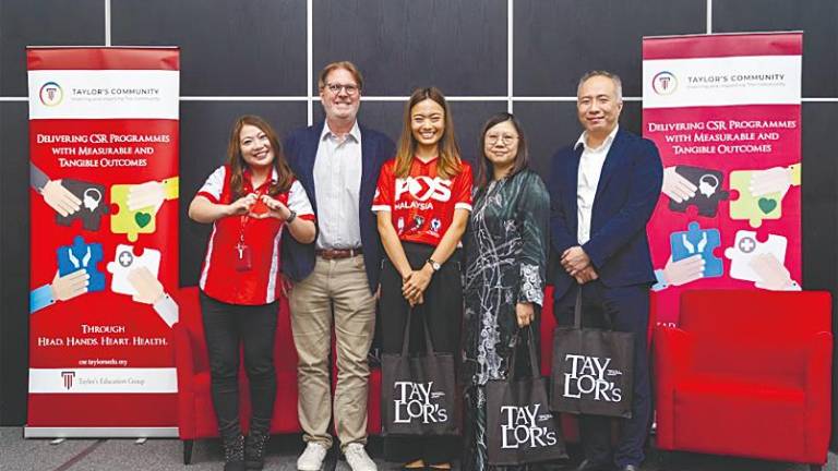 From left: Taylor’s Education Group Sustainability Office head May Wong; Taylor’s Education Pte Ltd president and ESG co-chair Karl Engkvist; Pos Malaysia sustainability reporting and ESG strategy senior manager Chook Yi Jean; CIMB Bank Bhd corporate responsibility head Ng Tsu Mae and ESGpedia co-founder and managing director Benjamin Soh posing for a picture after the ESG leadership panel session on Shaping a Regenerative Future through Mindsets, Metrics and Movements.