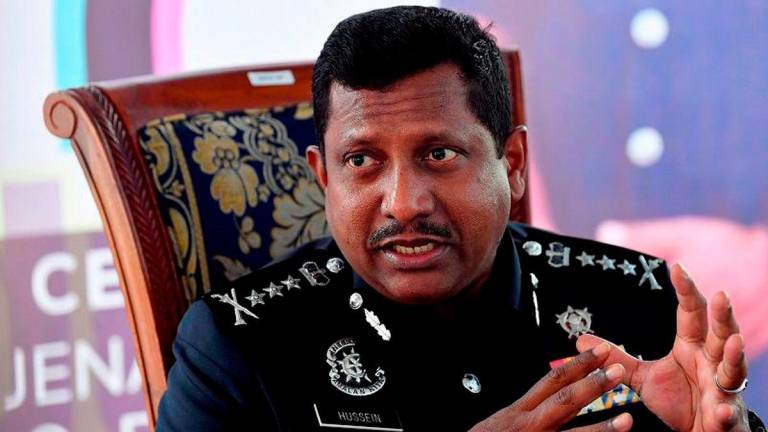 Datuk Hussein Omar Khan - BERNAMA
