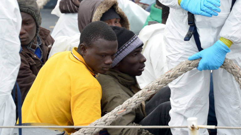 Italian judge keeps migrant disaster ship skipper behind bars