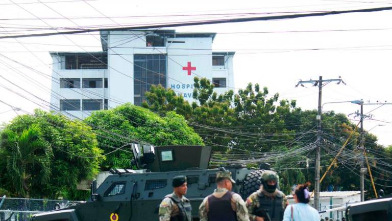 Army soldiers guard the surroundings of the Naval Hospital, where Ecuador’s ex-vice president Jorge Glas was taken due to health issues after refusing to eat prison food according to prison authority, in Guayaquil, April 8, 2024/AFPPix