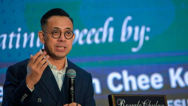 Human Resources Minister Steven Sim - Photo by BERNAMA