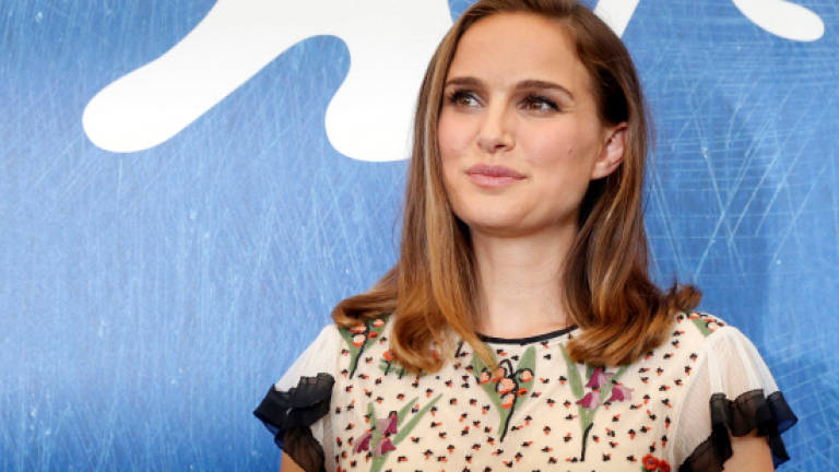 Natalie Portman says backed out of prize over Netanyahu