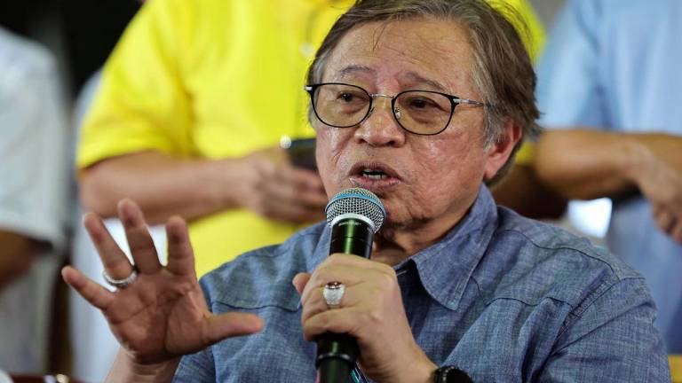 Tan Sri Abang Johari Tun Openg - FotoBernama