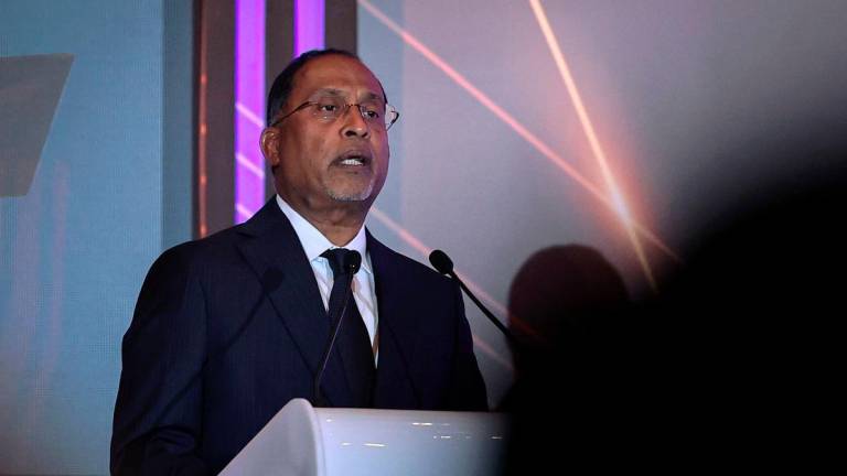 Menteri Pendidikan Tinggi, Datuk Seri Dr Zambry Abdul Kadir menyampaikan ucapan pada pada Majlis Anugerah Agensi Kelayakan Malaysia (MQA) 2025 di Hotel Renaissance - fotoBERNAMA
