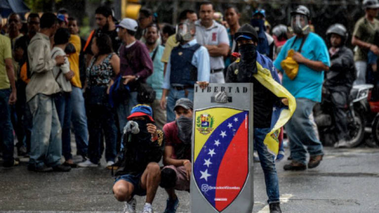 Over 60 students detained in Venezuela protest: leader