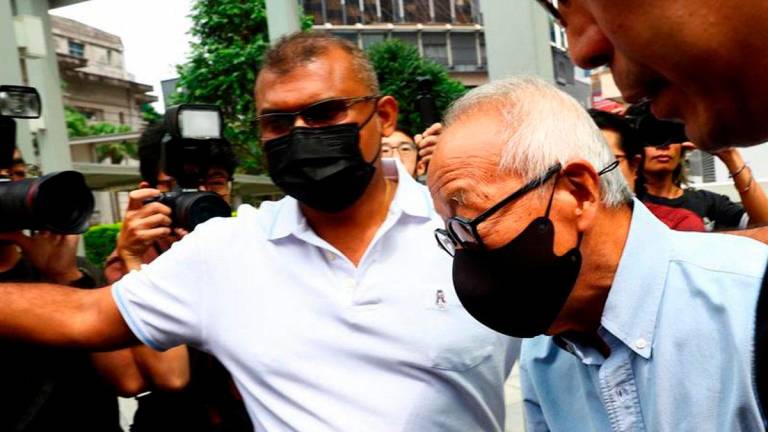 Gambar: Ong Beng Seng (kanan) pada Oct 4, 2024 - REUTERS