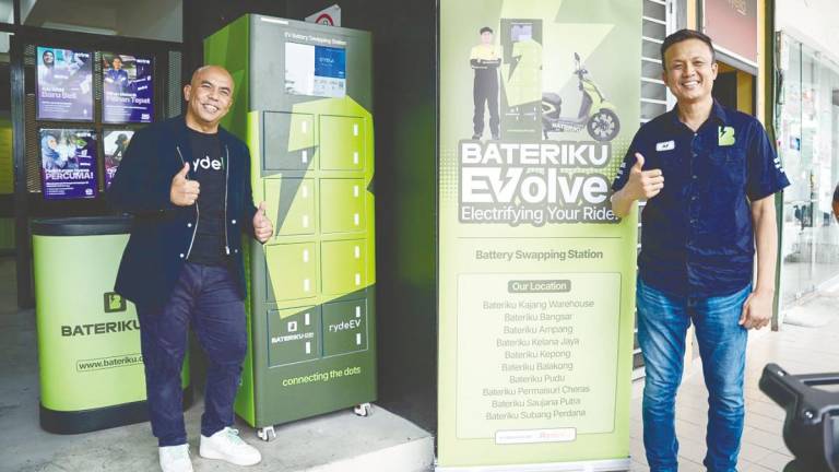 Syed Ahmad (left) and Azarol at the launch.