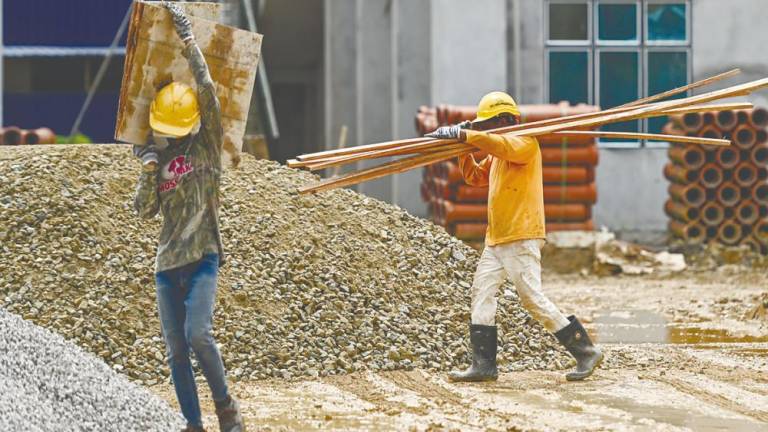 Syed Hussain said currently, foreign workers can contribute to the EPF voluntarily, but employers are also required to contribute RM5 each month to their EPF. – Bernamapic