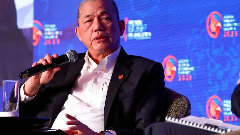 Timbalan Perdana Menteri Datuk Seri Fadillah Yusof. - fotoBERNAMA