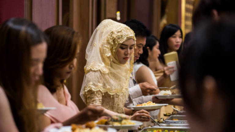 Tourism to food, Buddhist Thailand hunts halal gold