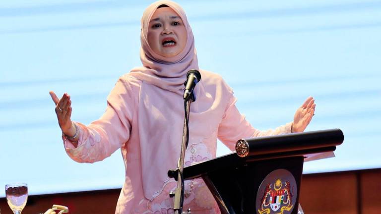 Menteri Pendidikan Fadhlina Sidek - FotoBernama