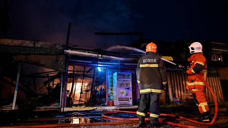 - fotoBERNAMA