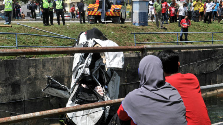 Three people killed in accident at Puchong