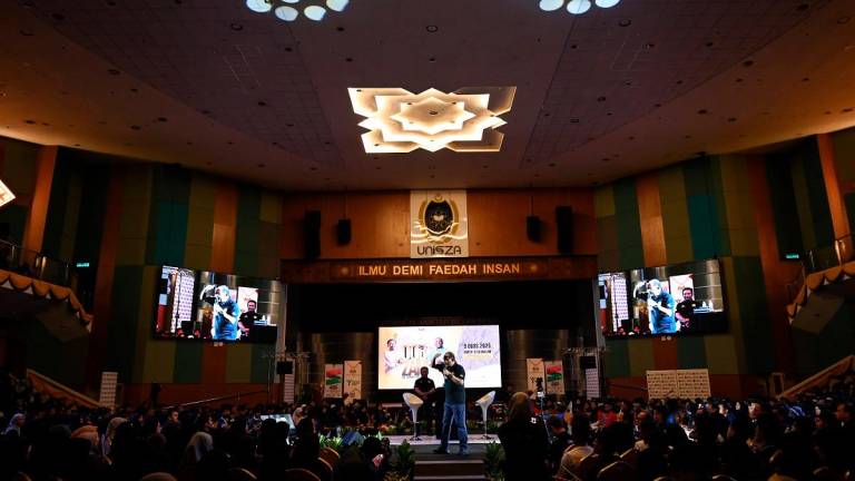 - fotoBERNAMA