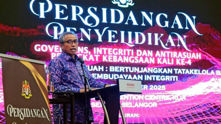 Ketua Setiausaha Negara Tan Sri Shamsul Azri Abu Bakar ketika berucap pada Majlis Perasmian Persidangan Penyelidikan Governans, Integriti dan Antirasuah Peringkat Kebangsaan kali keempat di sini hari ini - fotoBERNAMA