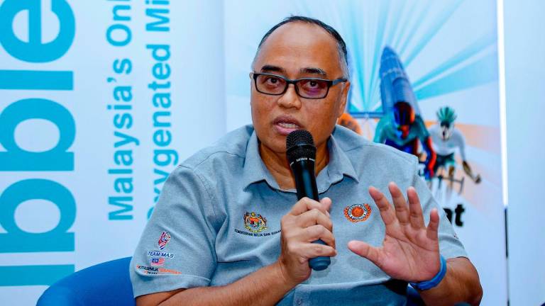 Ketua Pengarah Majlis Sukan Negara (MSN), Jefri Ngadirin pada Sidang media penyerahan tajaan Bubbles 02 &amp; jersi polkadot ‘King of Mountain’ Le Tour de Langkawi 2025 di Majlis Sukan Negara, Bukit Jalil hari ini - fotoBERNAMA