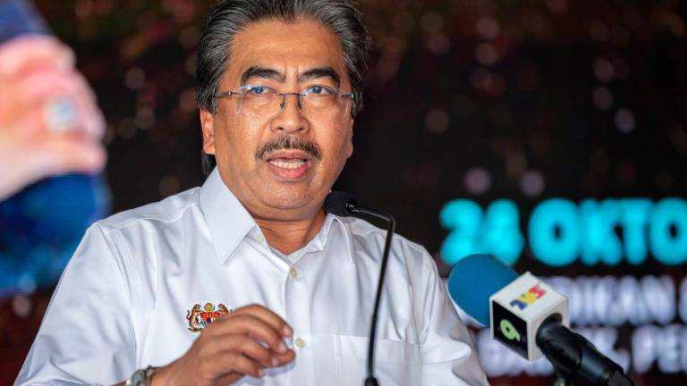 Menteri Perladangan dan Komoditi Datuk Seri Johari Abdul Ghani - BERNAMA