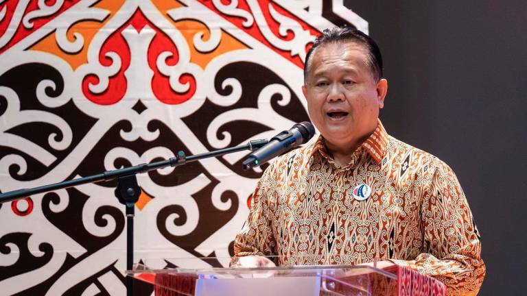 Works Minister Datuk Seri Alexander Nanta Linggi. - BERNAMApix
