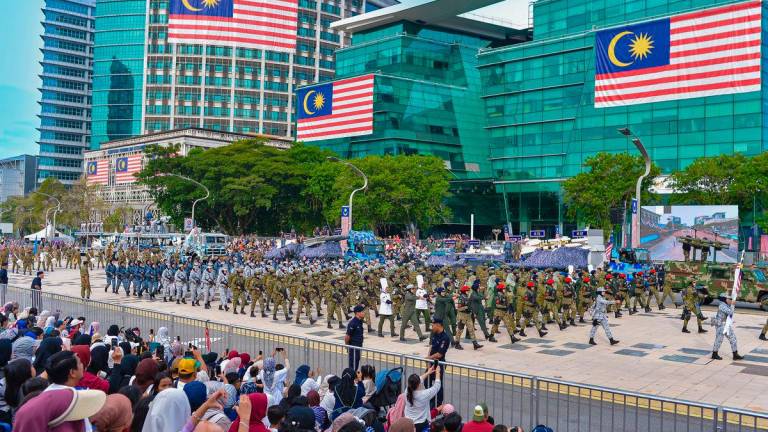 Para peserta perbarisan Hari Kebangsaan 2025 yang akan berlangsung Ahad ini di Dataran Putrajaya dengan bertemakan ‘Malaysia MADANI: Rakyat Disantuni’ - fotoBERNAMA