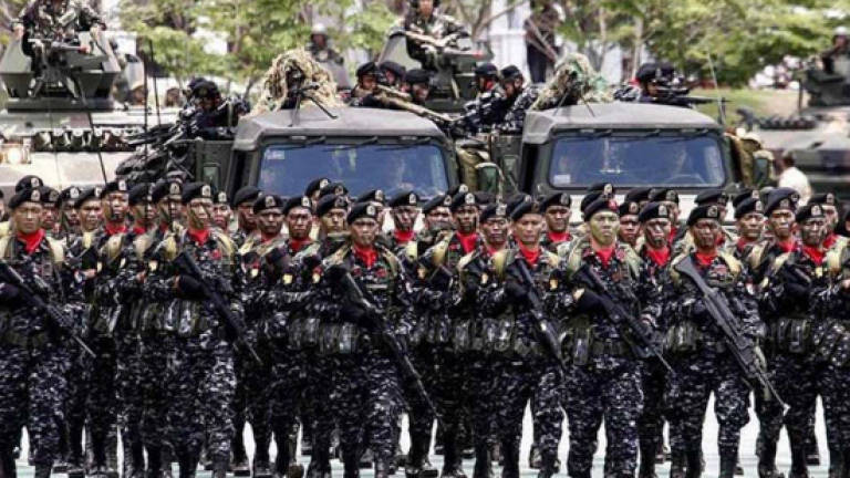 Philippine army plans all-Muslim units amid insurgeny