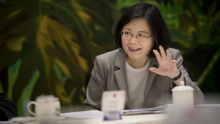 Taiwan not in contest with Beijing