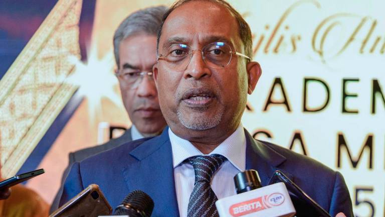 Datuk Seri Dr Zambry Abd Kadir. Bernamapix