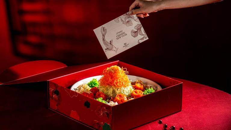 Yee sang gifting option by Sunway Resort Hotel.