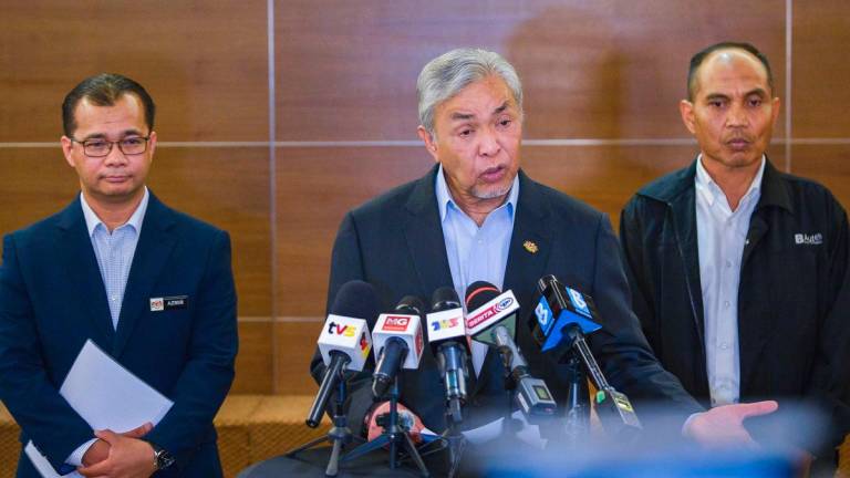 Timbalan Perdana Menteri Datuk Seri Dr Ahmad Zahid bercakap pada sidang media selepas Sesi Perbincangan Meja Bulat Bersama GLC Dan GLIC Sebagai Pemangkin TVET Negara di Sunway Putra Hotel hari ini -fotoBERNAMA