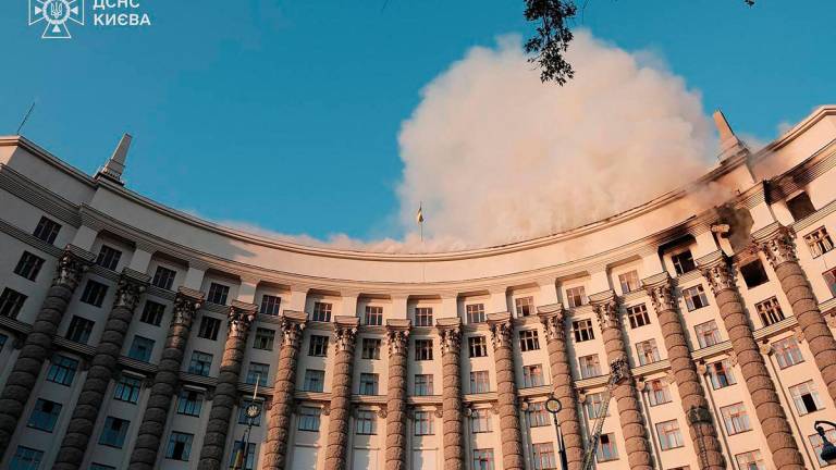 This handout photograph taken and released by Ukrainian State Emergency Service on September 7, 2025, shows smoke rising during a fire at the Ukrainian government building in Kyiv, following an overnight attack, amid the Russian invasion of Ukraine. - AFP PHOTO / Ukrainian State Emergency Service