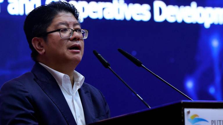 Minister Datuk Ewon Benedick. Bernamapix