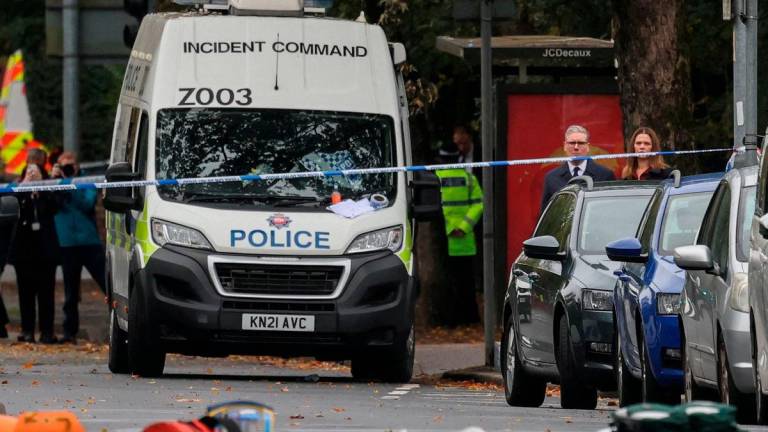 British Prime Minister Keir Starmer and his wife Victoria Starmer visit the site of the Manchester synagogue attack, where multiple people were killed on Yom Kippur in what police have declared a terrorist incident, in north Manchester, Britain, October 3, 2025. REUTERS/Hannah McKay TPX IMAGES OF THE DAY