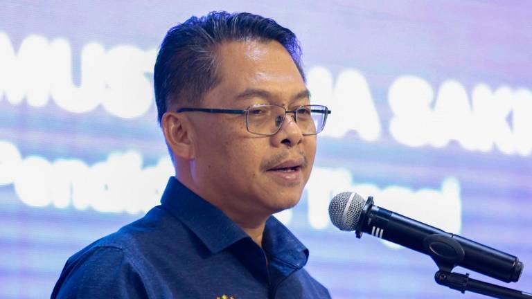 Timbalan Menteri Pendidikan Tinggi Datuk Mustapha Sakmud. - fotoBERNAMA