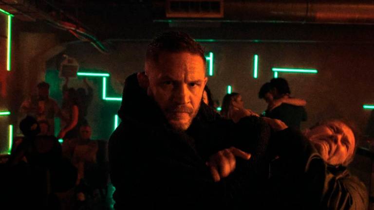 Hardy puts his Brazilian jiu-jitsu and athleticism to good use in Havoc’s sparse action sequences. – PICS FROM NETFLIX