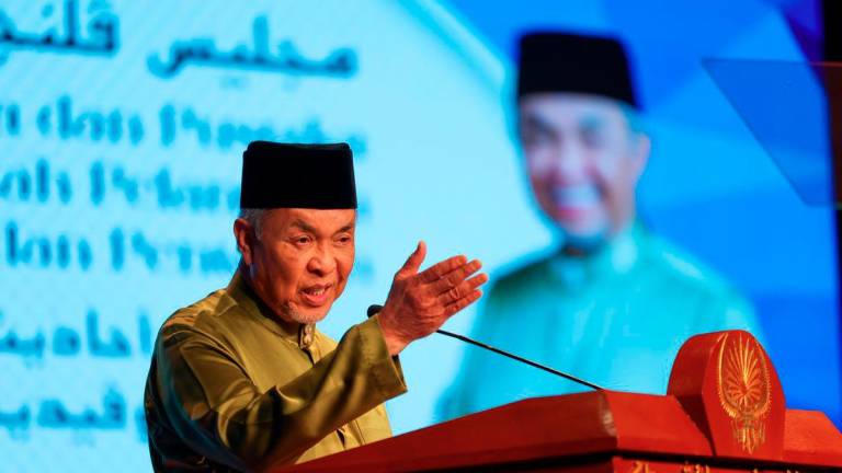 Deputy Prime Minister Datuk Seri Dr Ahmad Zahid Hamidi delivered a speech at the Launch Ceremony of the Encyclopaedia published by Dewan Bahasa dan Pustaka (DBP) and the Appointment Letter Handover Ceremony for the Translators and Verifiers of Mawsu’ah Ahadith Al-Qiyam (Encyclopaedia of Hadith on Values) Volumes One to Six, at DBP today. – BERNAMA